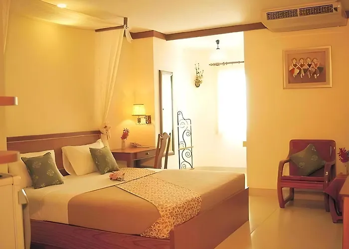 Collection O Howard Square Boutique Hotel 3*